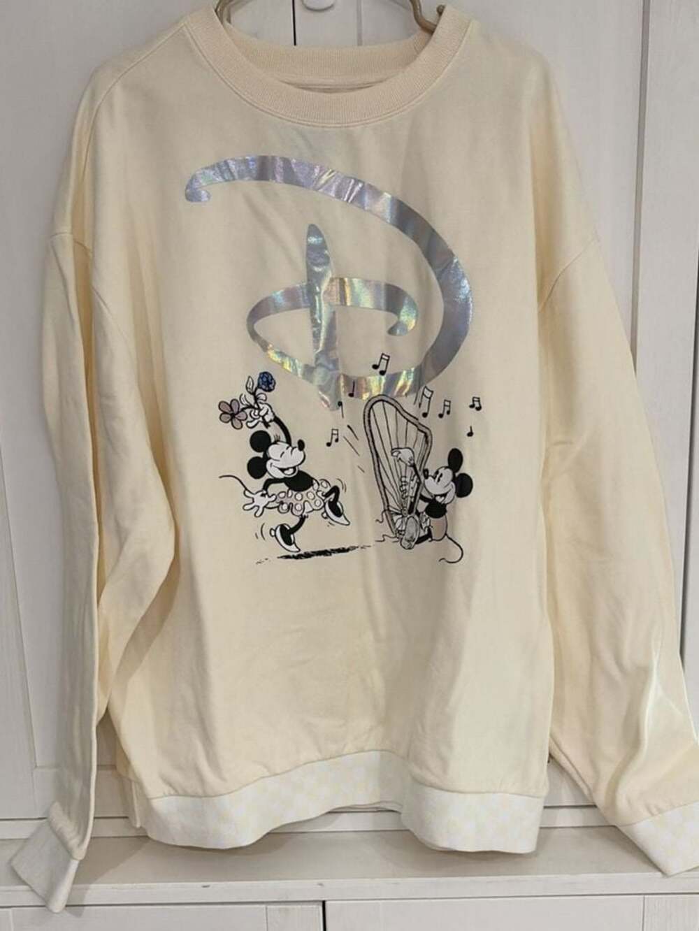 Mickey Mouse and Minnie Mouse Pullover Sweatshirt Women Vans –Size XXL